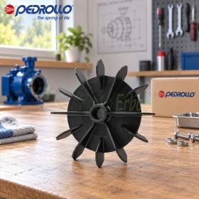 Schwarzer Lüfter FAN-71R für elektrische Pumpe mit 14,5-mm-Welle auf Werkbank