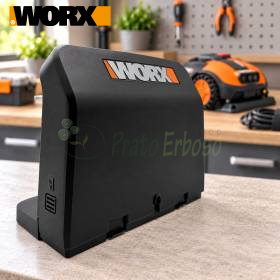 Turn de încărcare Vision WORX negru pe banc de lucru, pentru accesorii și echipamente de grădinărit