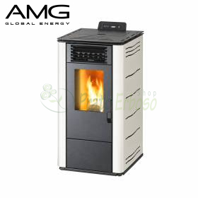 Stufa a pellet bianca Basic Steel 8,7 kW con fiamma visibile in soggiorno moderno
