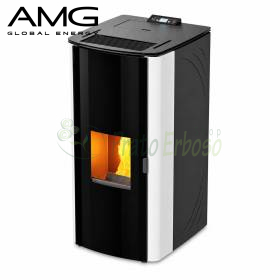 Poêle à granulés blanc et noir Smart 7 kW avec flamme dans un salon moderne