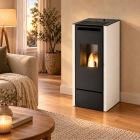 Stufa a pellet Vivian 11 kW bianca in soggiorno con fiamma visibile e design moderno