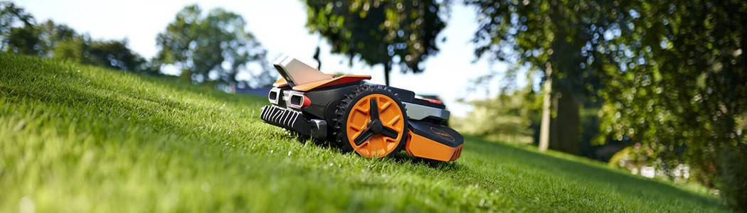 Robot lawnmower